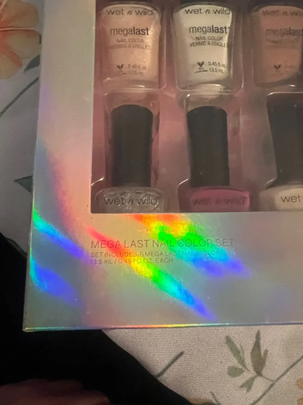 wet n wild Glam Wonderland Nail Color Set - Beige, Pink & Sheer Glitter - Picture 3 of 4